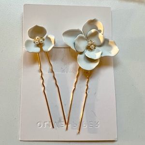Olive and piper hair pins. Worn once for my wedding!